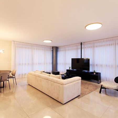 Mini Penthouse Near The Beach Нетанья Екстер'єр фото