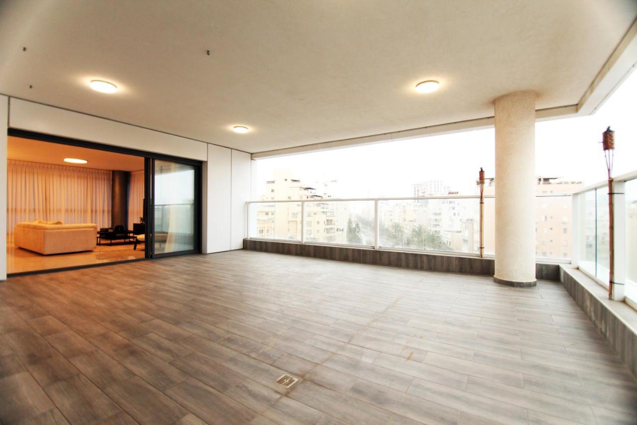 Mini Penthouse Near The Beach Нетанья Екстер'єр фото