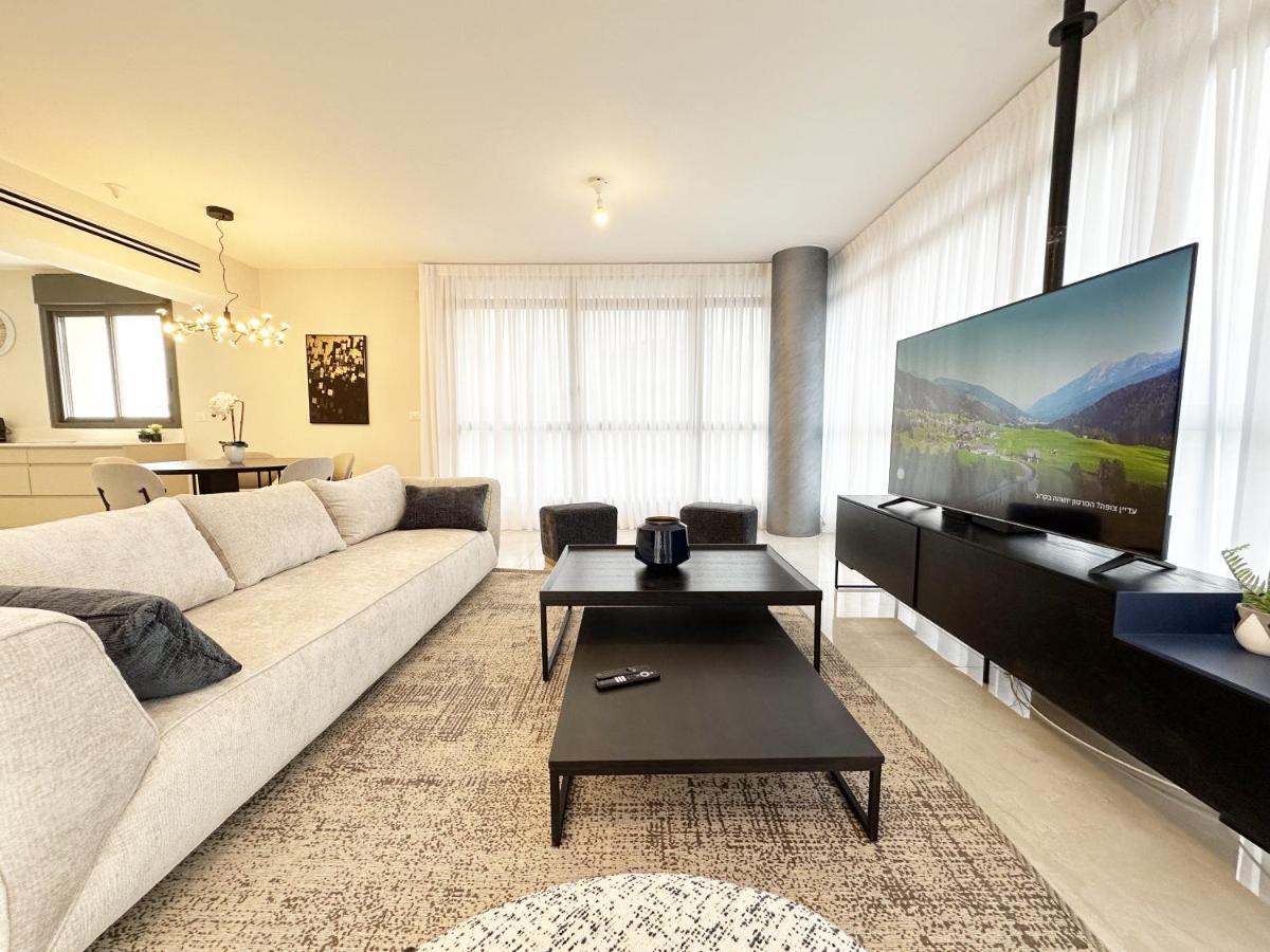Mini Penthouse Near The Beach Нетанья Екстер'єр фото