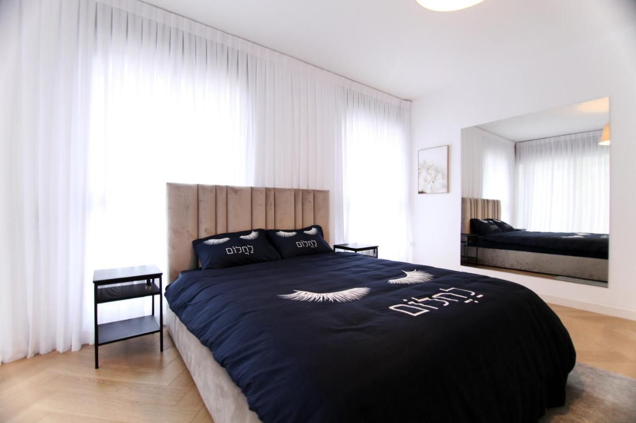 Mini Penthouse Near The Beach Нетанья Екстер'єр фото