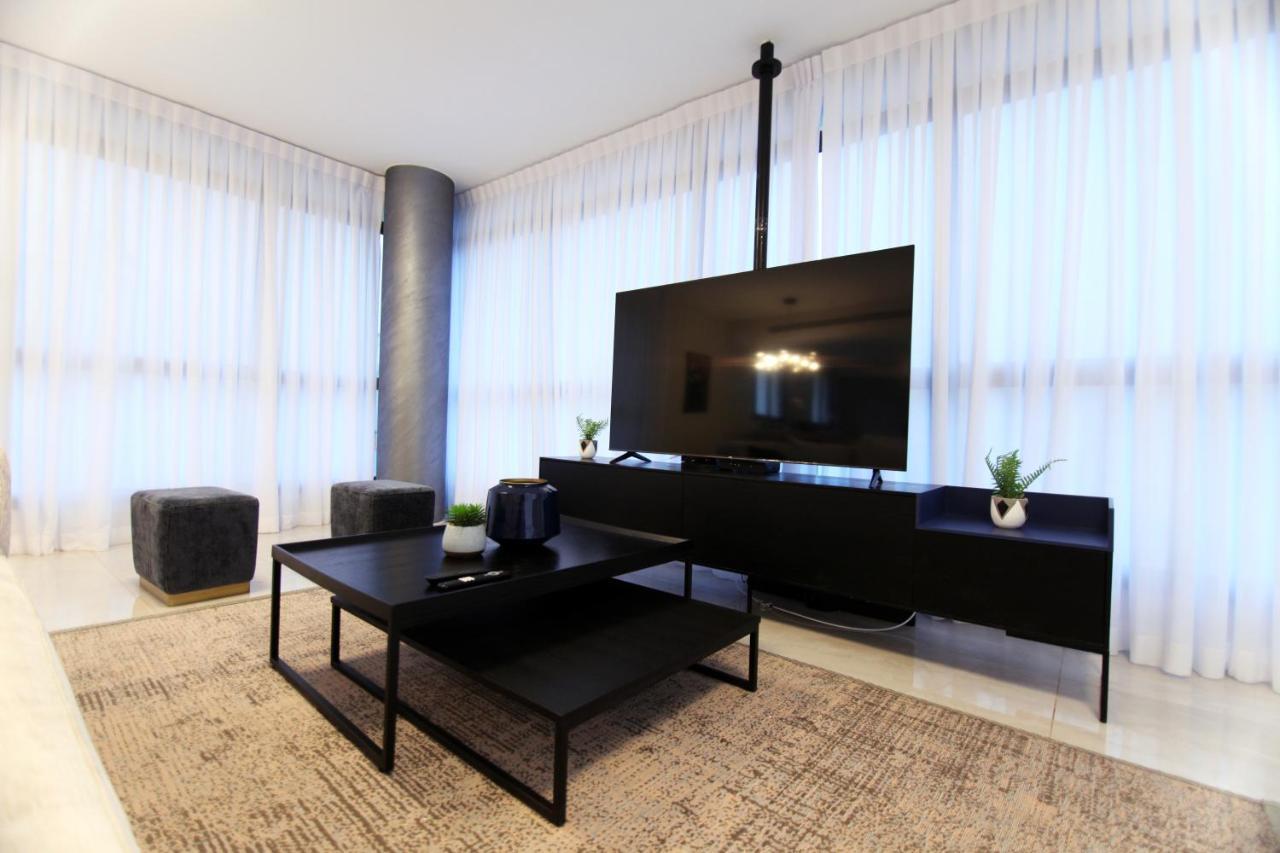 Mini Penthouse Near The Beach Нетанья Екстер'єр фото