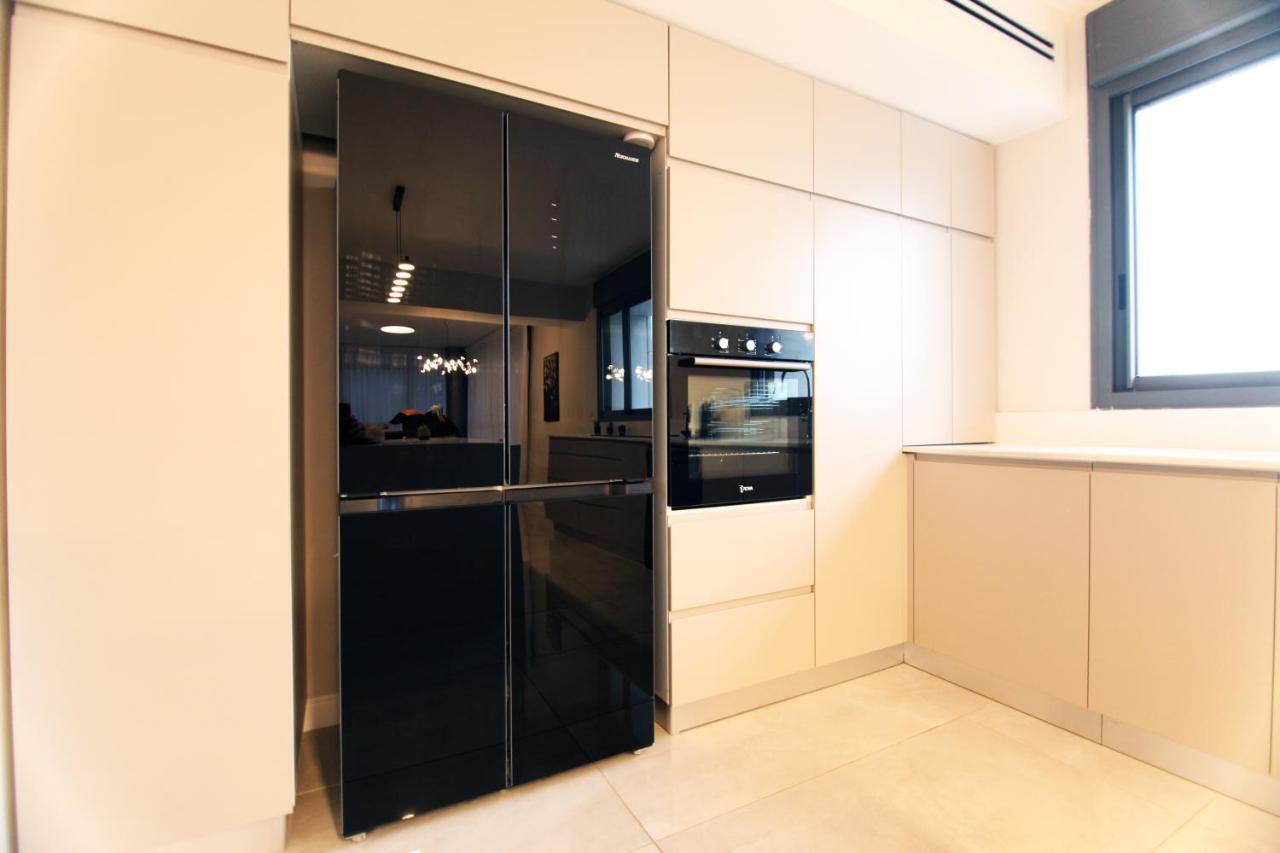 Mini Penthouse Near The Beach Нетанья Екстер'єр фото