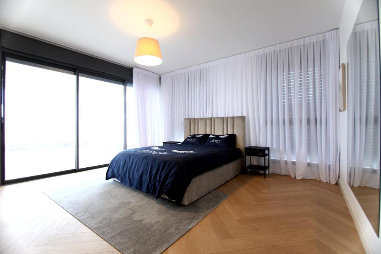 Mini Penthouse Near The Beach Нетанья Екстер'єр фото