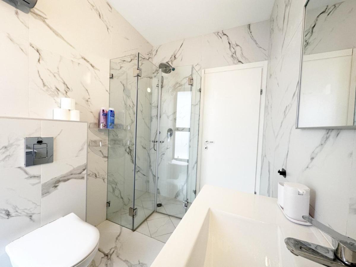 Mini Penthouse Near The Beach Нетанья Екстер'єр фото